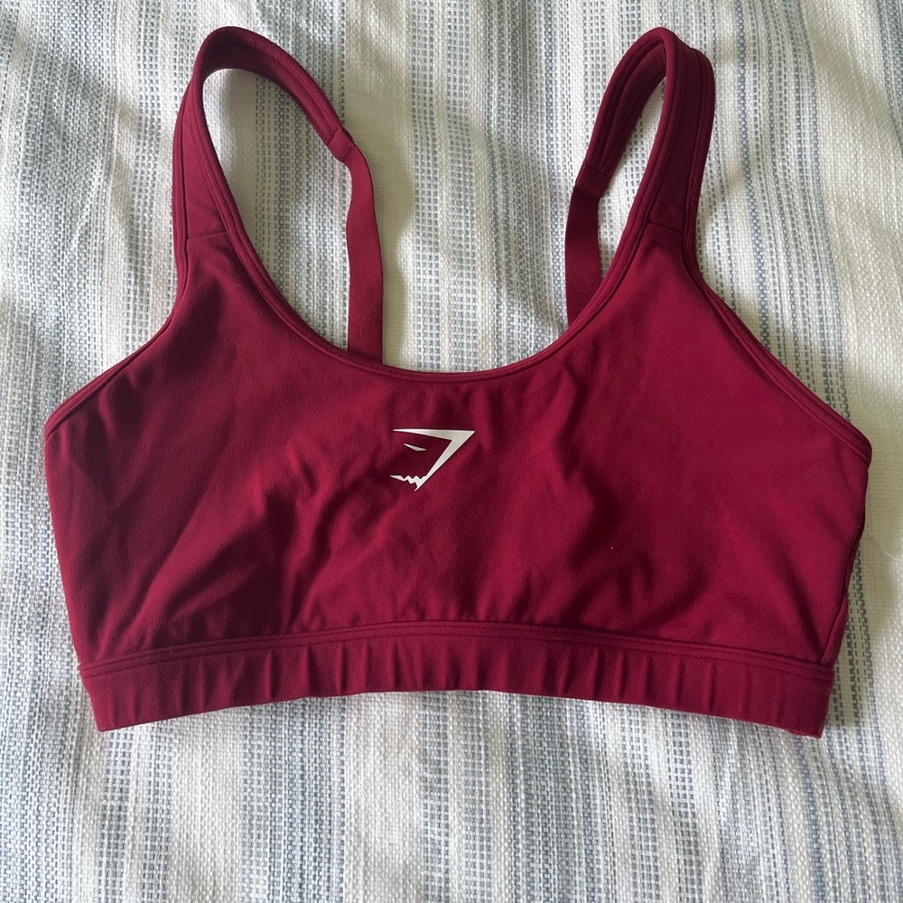 Gymshark sports bra in a cute red color!